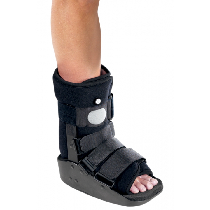 MaxTrax Air Walking Boot - Short - Syzygy Medical, LLC